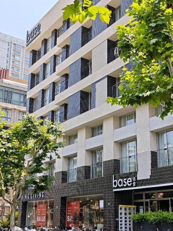 Base-Wending Service Apartment-Shanghai Xujiahui Location
