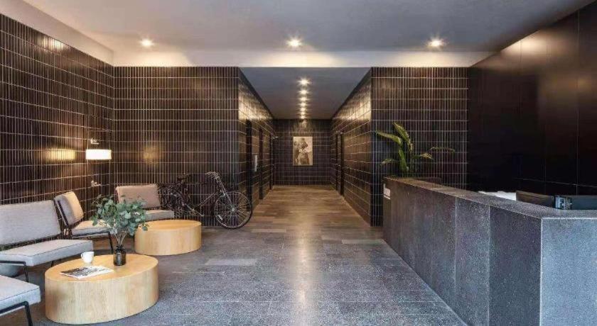 Hotel Base-Wending Service Apartment-Shanghai Xujiahui Location 3*