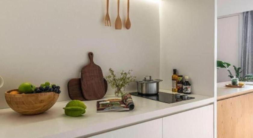 Base-Wending Service Apartment-Shanghai Xujiahui Location 3*