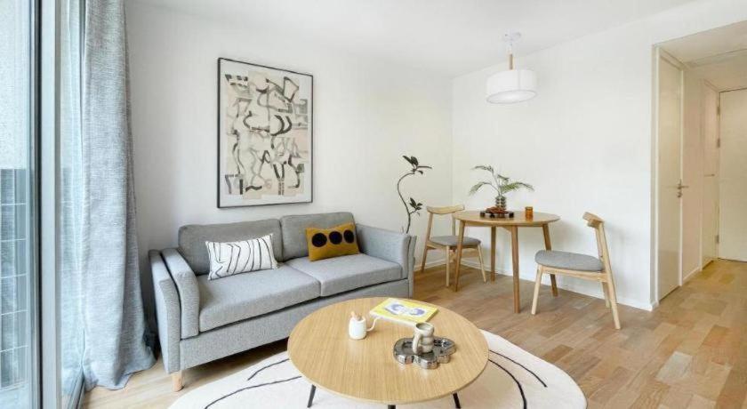 Base-Wending Service Apartment-Shanghai Xujiahui Location 3* Shanghai
