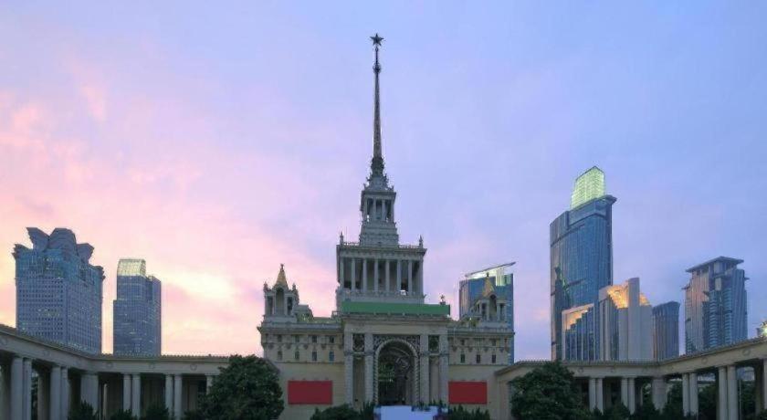 Base-Wending Service Apartment-Shanghai Xujiahui Location