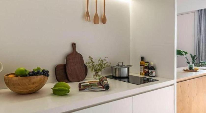 Base-Wending Service Apartment-Shanghai Xujiahui Location 3*