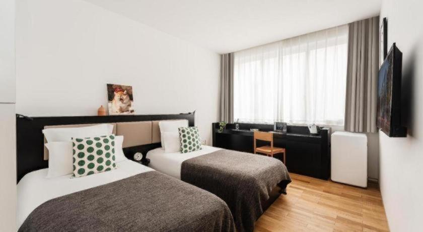 Hotel Base-Wending Service Apartment-Shanghai Xujiahui Location 3*